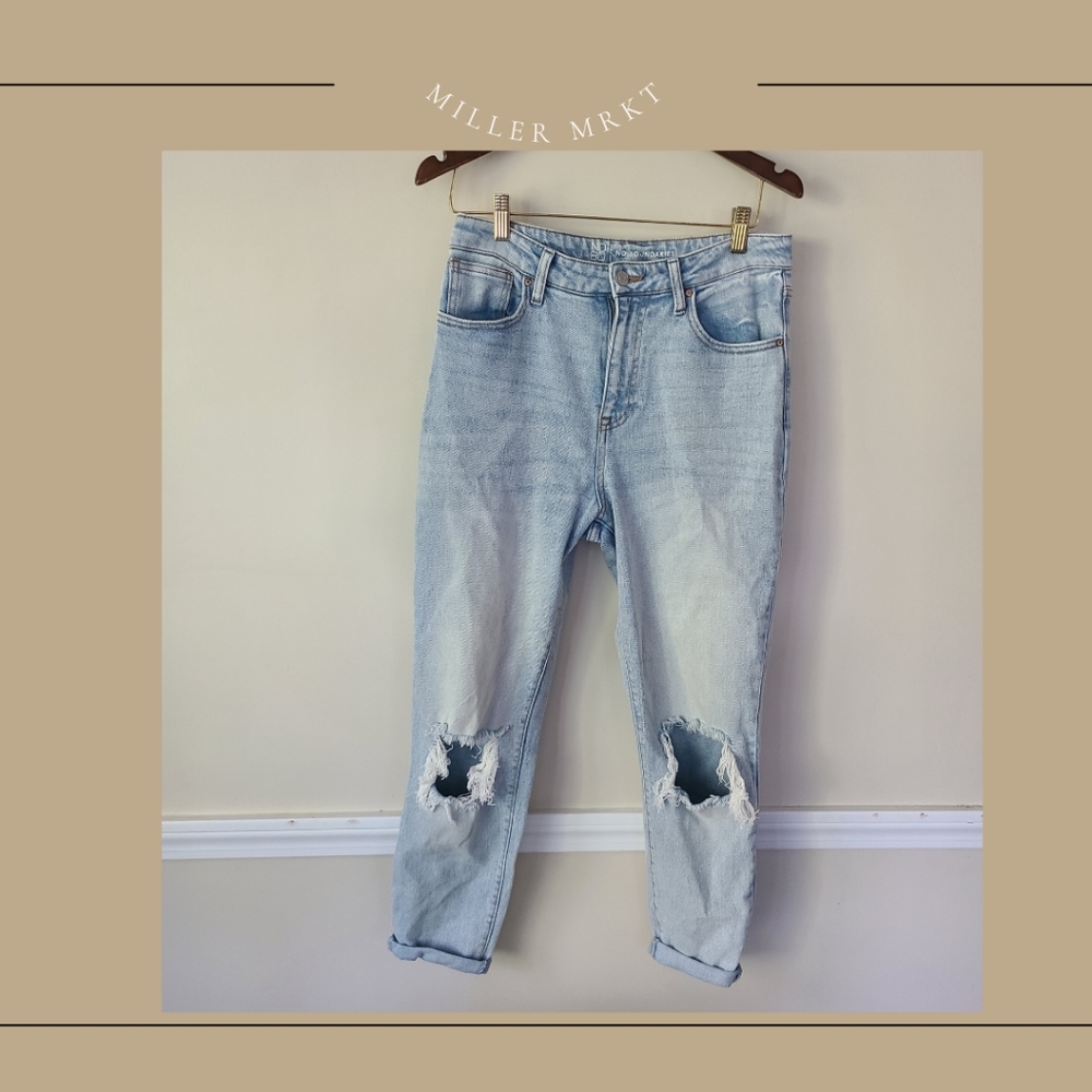 No Boundaries Super High Rise Mom Jean Light Wash
